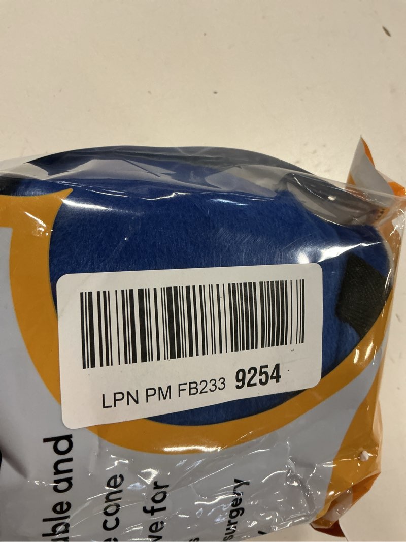 Condition photo showing Good Condition for BENCMATE Inflatable Dog Cone Collar Alternative, Soft Dog Cone for Small Medium Large Dogs and Cats, Neck Recovery ECollar Donut Collar After Surgery (Large+, Blue) Blue [Neck:16"-18"]Large+