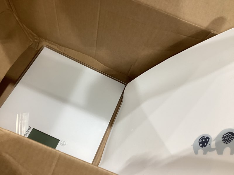 Condition photo showing Good Condition for beurer by82 multifunctional baby scale for infants, pets, kids, & adults up to 396lbs, measures in 4 units with backlit digital display & hold function for accuracy, animal scale for cats and dogs