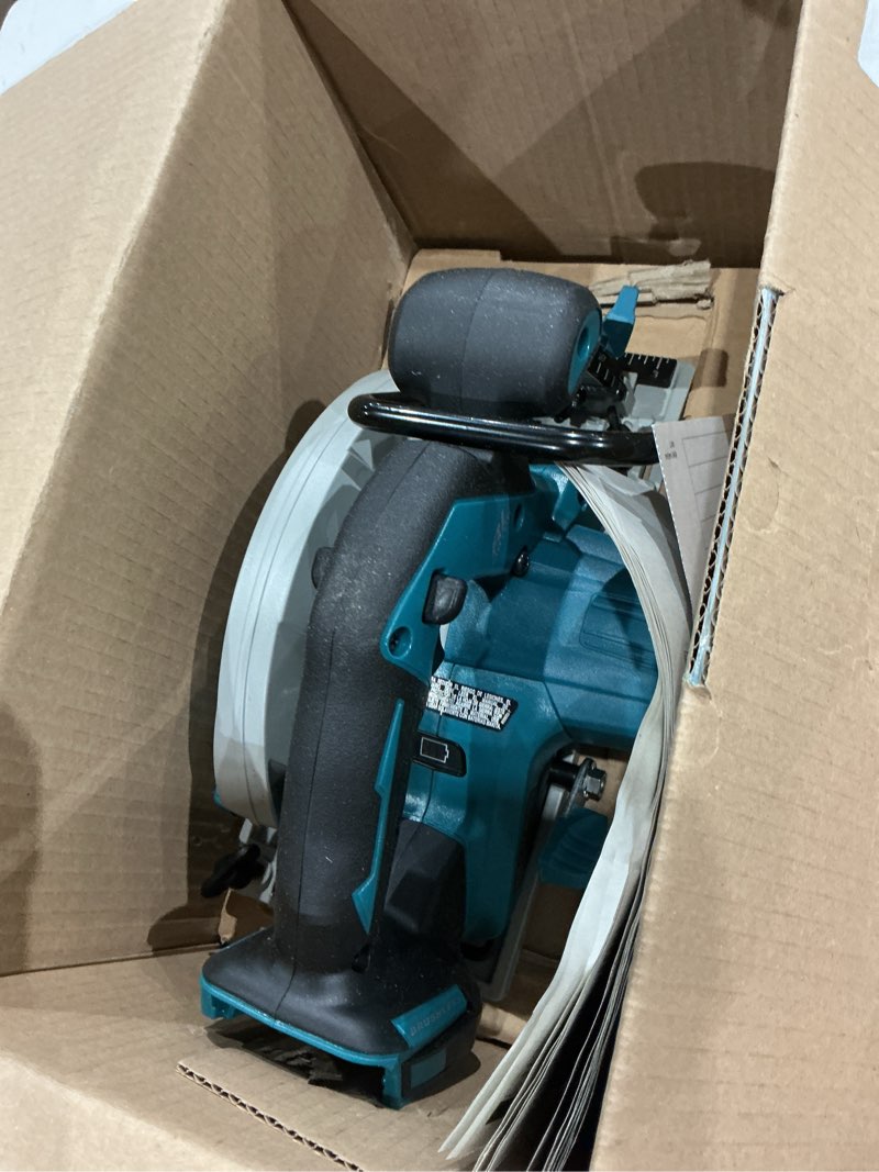 Condition photo showing Good Condition for makita xsh03z 18v lxt® lithium-ion brushless cordless 6-1/2" circular saw, tool only