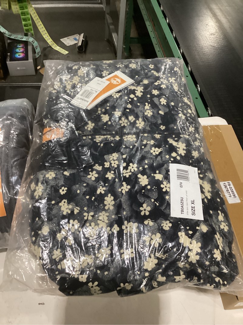 Condition photo showing New/Like New for timberland womens quilted washed canvas x-large floral angora print