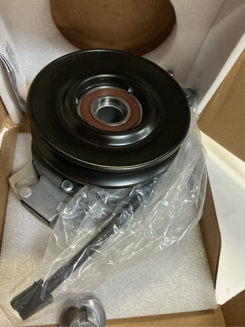 Condition photo showing New/Like New for am141536 electric pto clutch am134397 fits for john deere warner z425 z445 z335m z355r x520 x534 am136787 5219-62 5219-87 5219-127