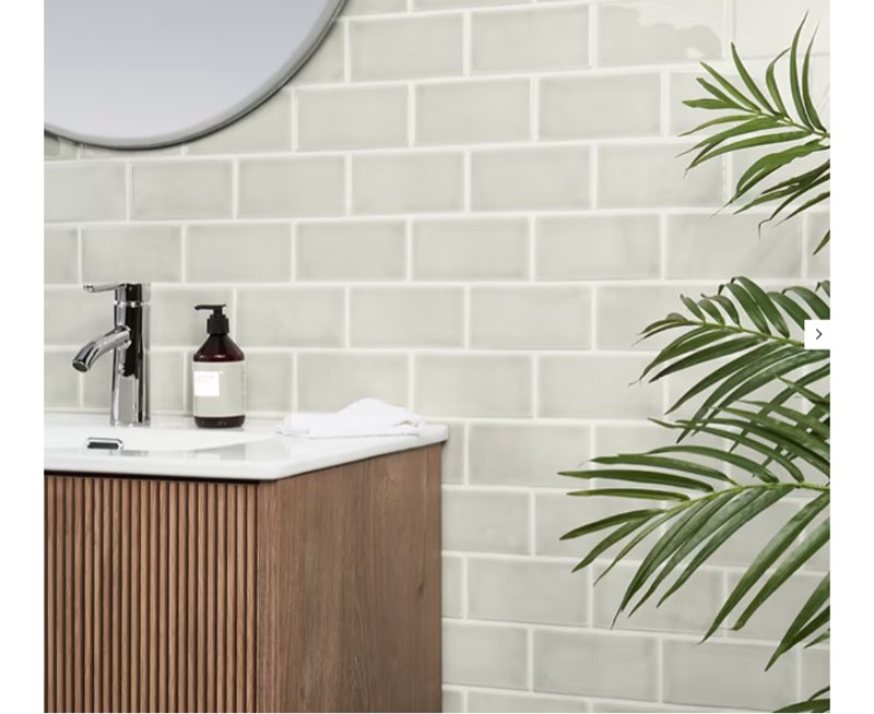 Nabi Subway 4.5X9 Crackled Glossy Glass Tile