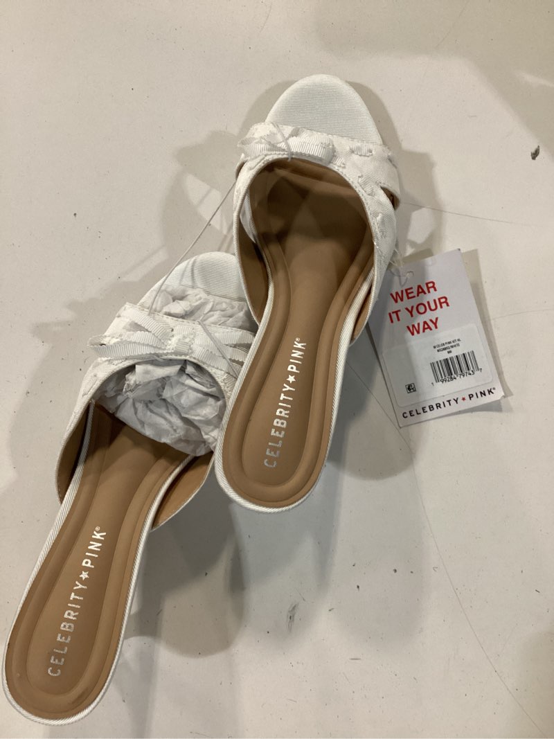 Condition photo showing New/Like New for (size 8) celebrity pink women's forna kitten heel sandal
