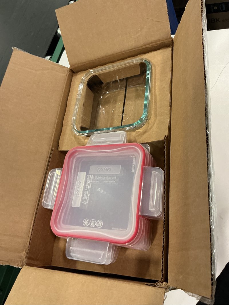 Condition photo showing Good Condition for Pyrex Freshlock (5-Pack, 4 Cup) Glass Food Storage Containers Set, Airtight & Leakproof Locking Lids BPA-Free, Meal Prep Containers Set, Freezer Dishwasher Microwave Safe 5 Pack (4-Cup)