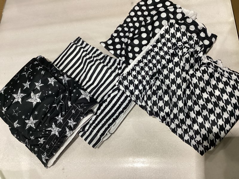 Condition photo showing Good Condition for CuteBone Washable Female Dog Diapers 4 Pack Reusable Doggie Heat Diapers for Period FMG01XL Classic set XL