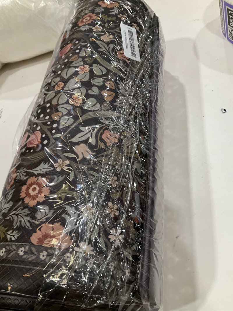 Condition photo showing New/Like New for Collive Kitchen Mats for Floor 2PCS, Cushioned Anti Fatigue Mat Non Slip Waterproof Kitchens Sink Rug, Vintage Spring Floral Rugs Comfort Standing Mat for Laundry, Desk, Bar, Office, Black Black 17.3"x47"+17.3"x29"