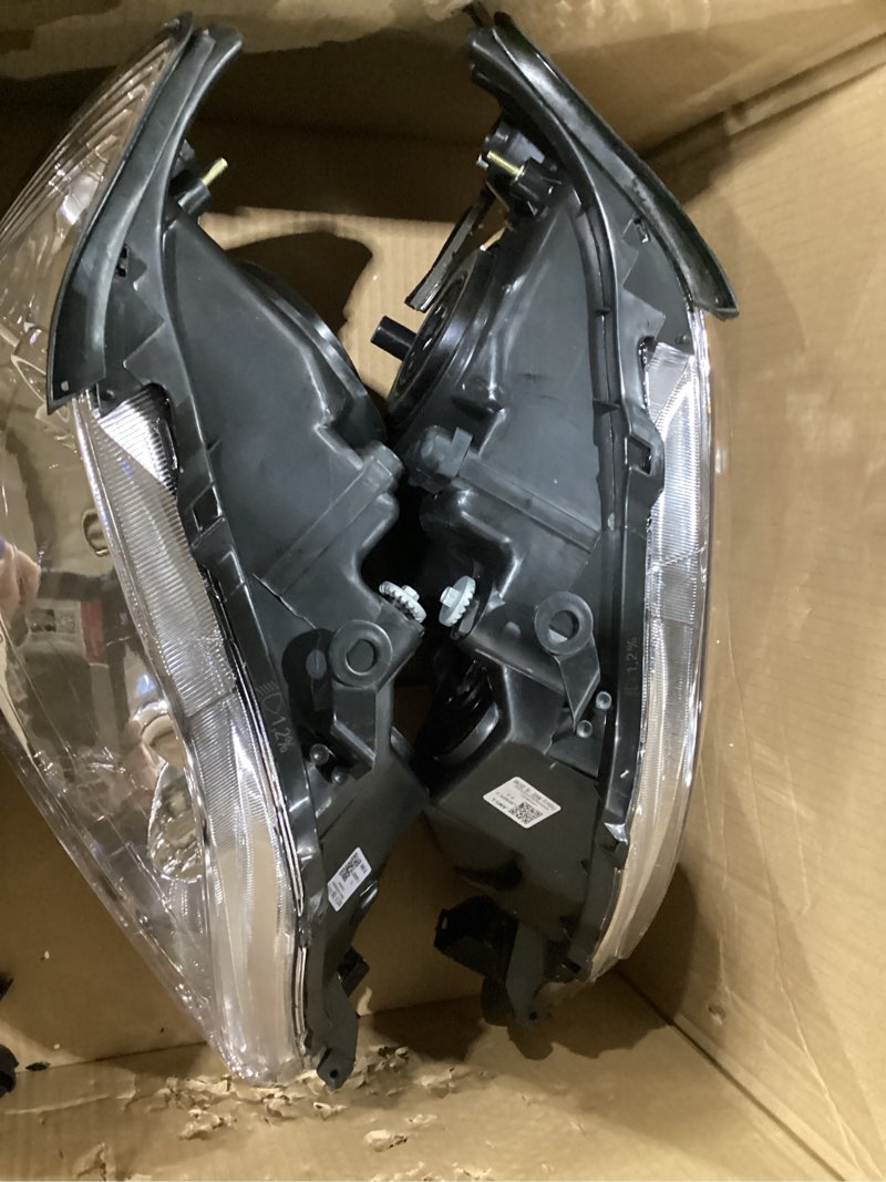Condition photo showing Good Condition for headlight assembly with lexus rx300 1999 2000 2001 2002 2003 chrome housing halogen headlight driver and passenger side replacement (bulb not included)?w/o bulbs?