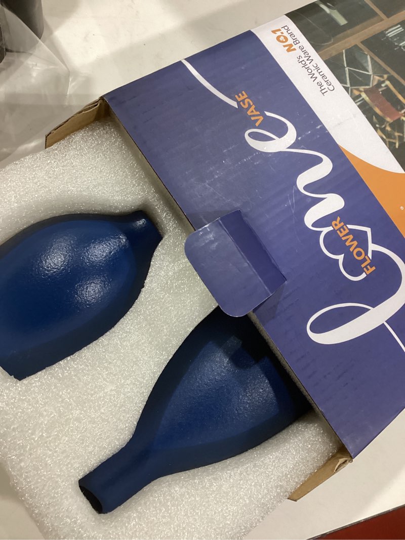 Condition photo showing Good Condition for Matte Blue Vase Set Navy Blue Decor Coastal Decor Vases for Kitchen Island Living Room Office Table Fireplace Mantle Decorations & Bathroom Shelf Decor Centerpiece Table Decorations Ceramic