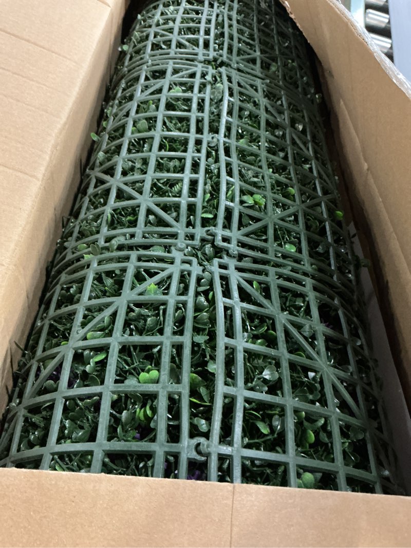 Condition photo showing Good Condition for Jinwu Artificial Ivy Privacy Fence Screen, 39.4x118 in Artificial Faux Ivy Hedge, Expandable Faux Privacy Fence with 80 pcs Zip Ties, Decoration for Outdoor Garden, Color Printing Sweet Potato Leaves Printed Sweet Potato Leaf 39.4x118 inch