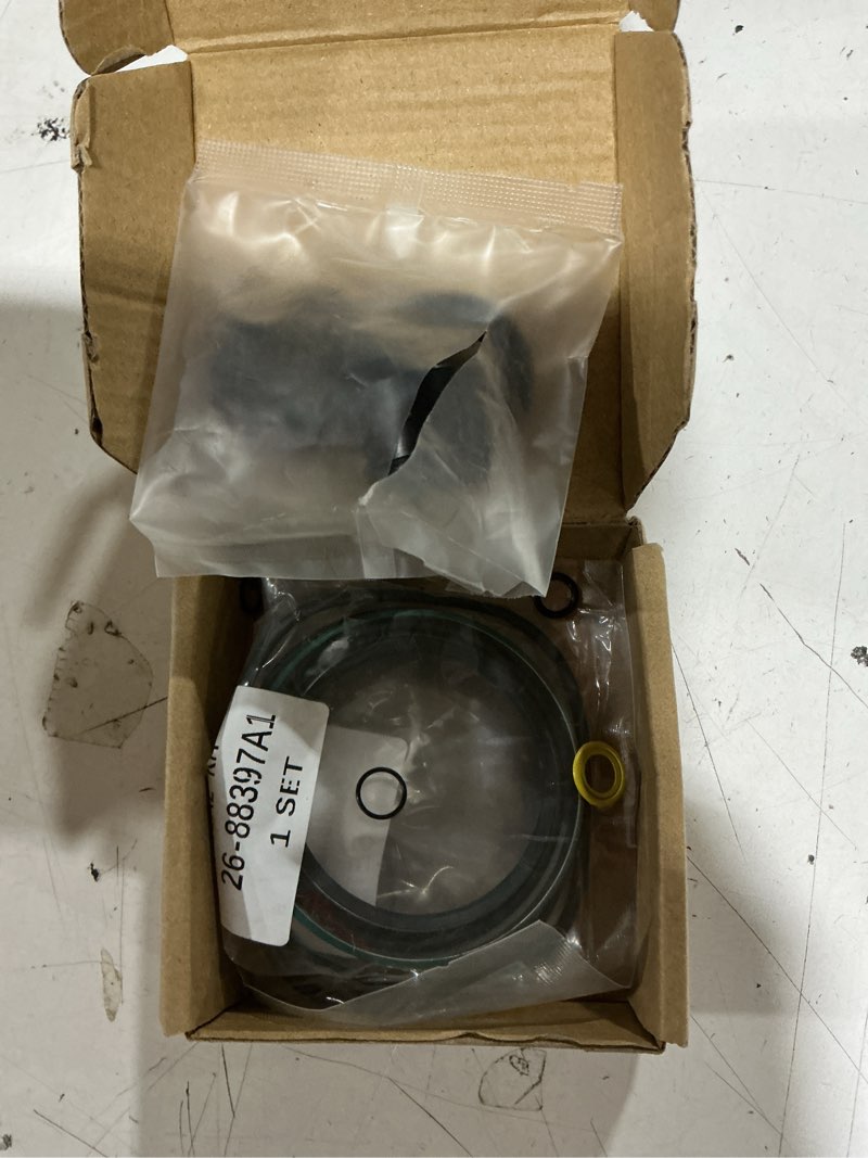 Condition photo showing Good Condition for Untitled Item