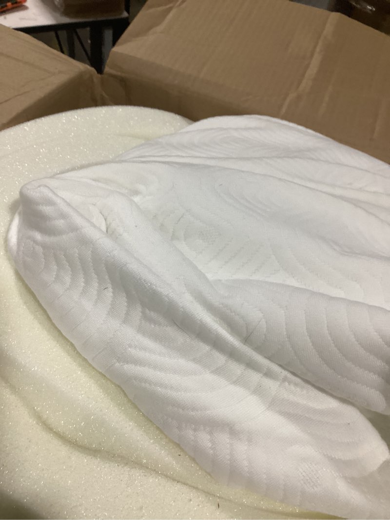 Condition photo showing Good Condition for bedsure white duvet cover queen size - soft double brushed bedding set for kids & adults, zipper closure, 3 pieces, includes 1 duvet cover (90"x90") & 2 pillow shams, no comforter queen (90" x 90") 00 - white (no comforter)