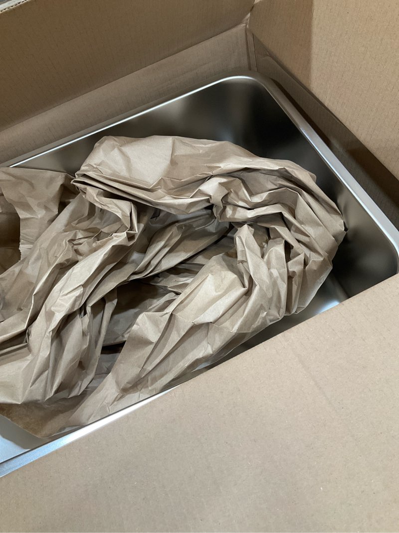 Condition photo showing Good Condition for kichwit extra large stainless steel open cat litter box with high sides, metal litter pan for cat, 23.6 x 15.7 x 5.9 inches 23.6" l x 15.7" w x 5.9" h (without lid)