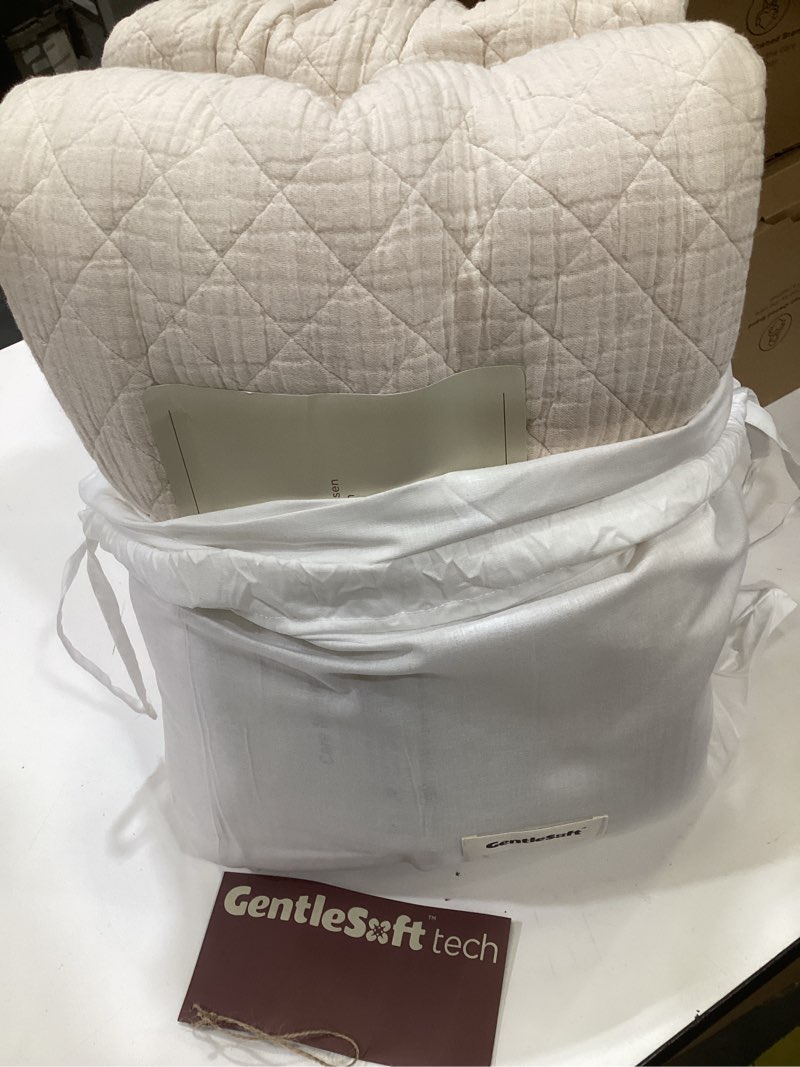 Condition photo showing Good Condition for bedsure 100% cotton muslin blanket 8-layer queen, breathable & substantial oeko tex gauze bedding, purewoven all-season moisture-wicking comfort, softens after wash, linen beige, 90"x90" linen beige queen