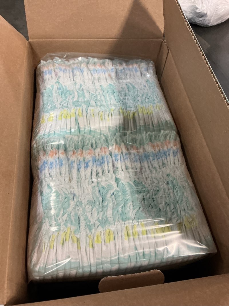Condition photo showing New/Like New for pampers training pants - easy ups boys & girls bluey - size 3t-4t, 116 count, children's potty underwear (packaging may vary)