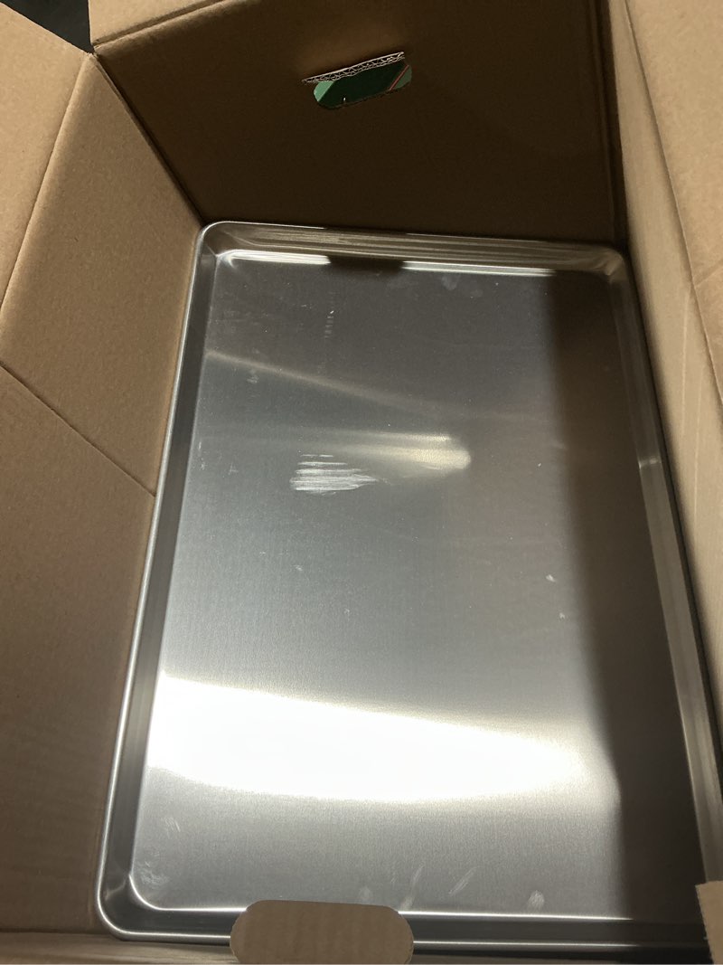 Condition photo showing Good Condition for Restaurantware Met Lux 26 x 18 Inch Industrial Baking Pan 1 Heavy-Duty Full-Size Bakery Sheet Pan - Rimmed Edges Endures Up To 392F Aluminum Sheet Pan Dishwashable Ideal For Baking Or Roasting