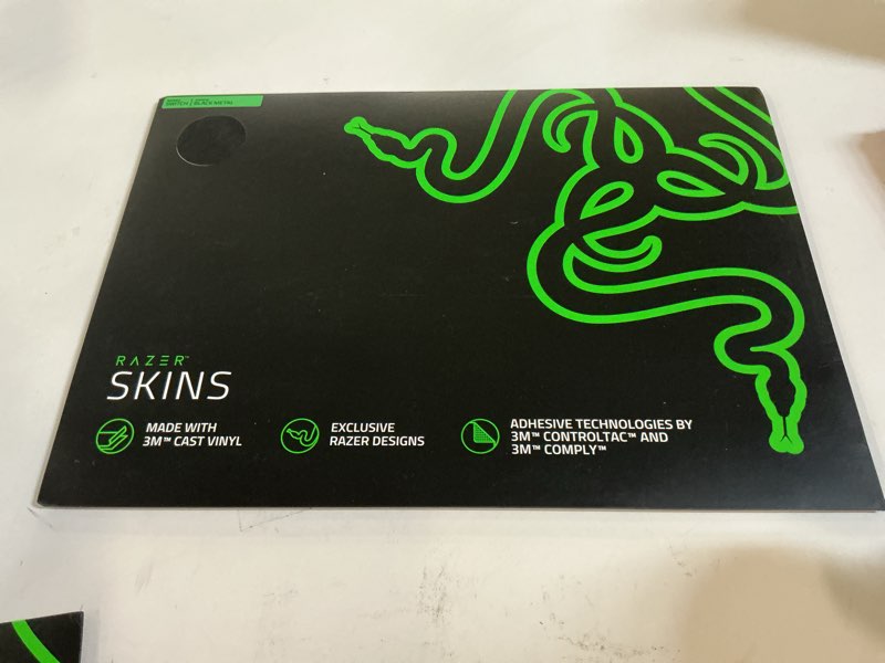 Razer Kishi Ultra Mobile Gaming Controller Full Skin | Honkai Impact - Mobius