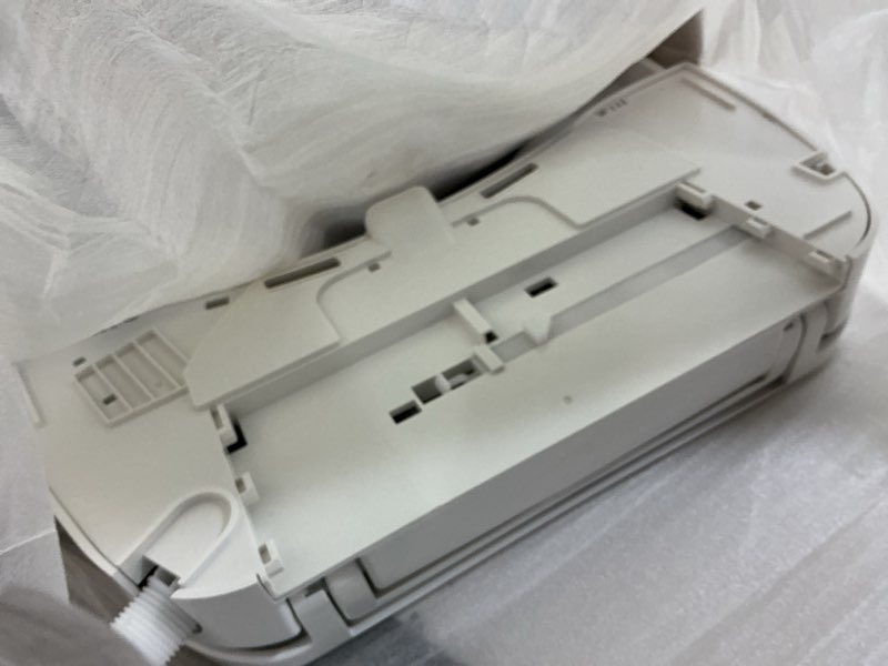 Condition photo showing Good Condition for moen eb500-r 2-series standard non-electronic bidet seat for round toilets, white