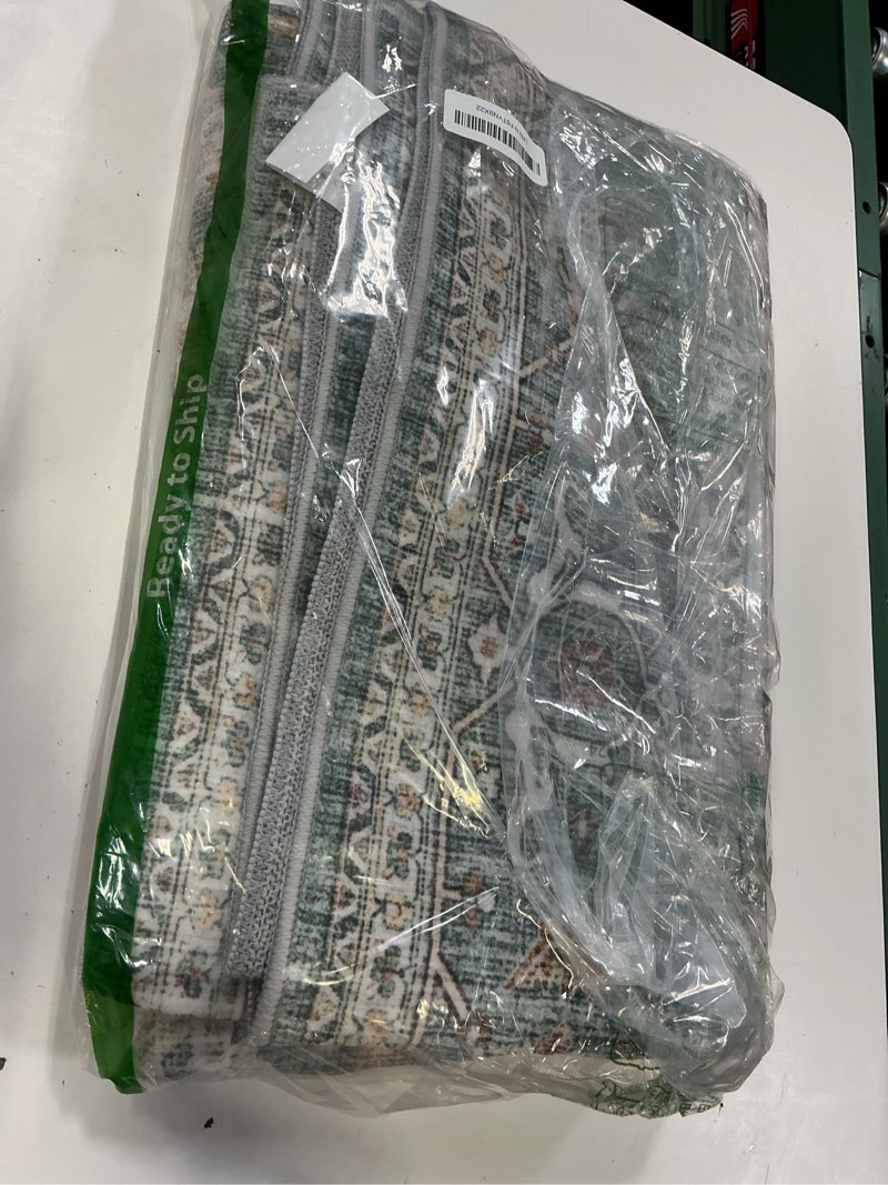 Condition photo showing New/Like New for befbee area rugs for living room 4x6, boho non slip low pile carpet green | machine washable, soft low pile, non slip backing, pet&kid friendly, vintage floral, bedroom, farmhouse, office, dining room green 4' x 6' (rectangular)