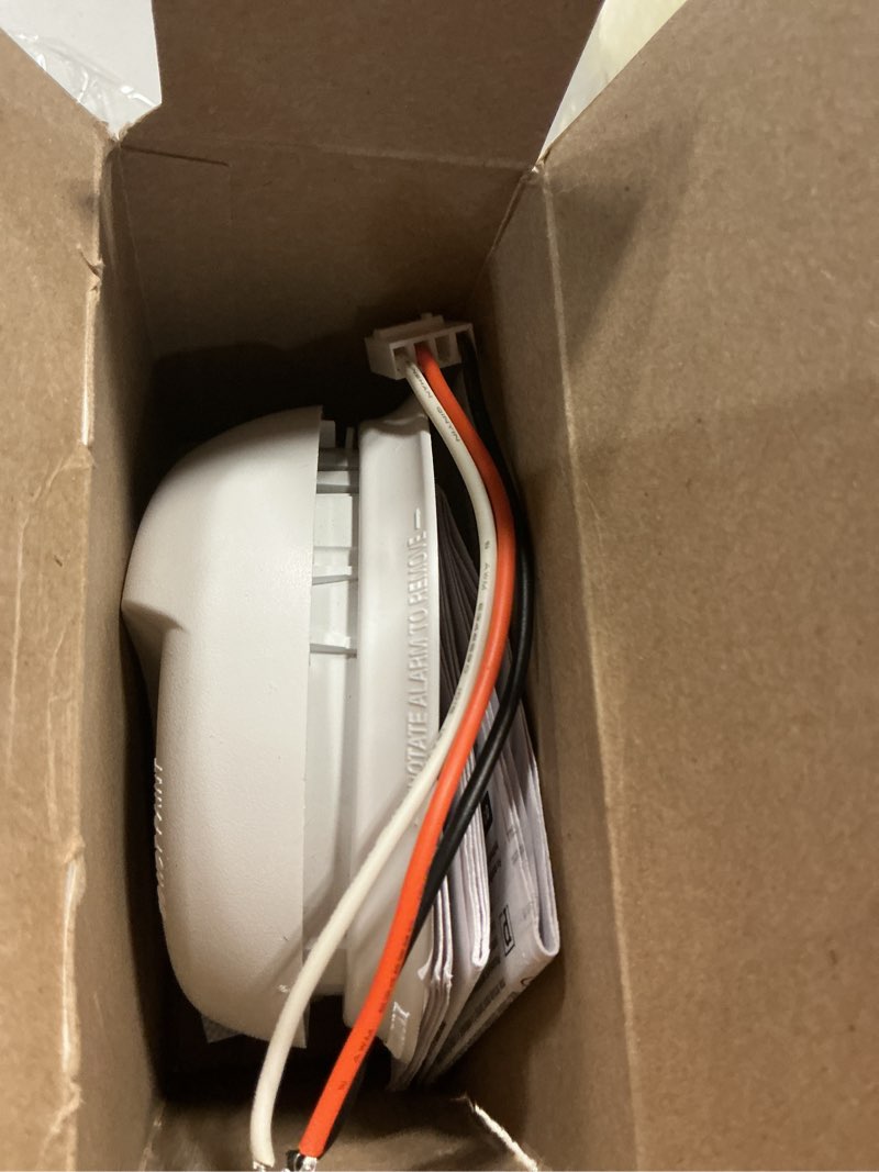 Condition photo showing Good Condition for First Alert SMICO100-AC Interconnect Hardwire Combination Smoke & Carbon Monoxide Alarm with Battery Backup - 3 Pack 3-Pack Precision Detection SMICO100-AC