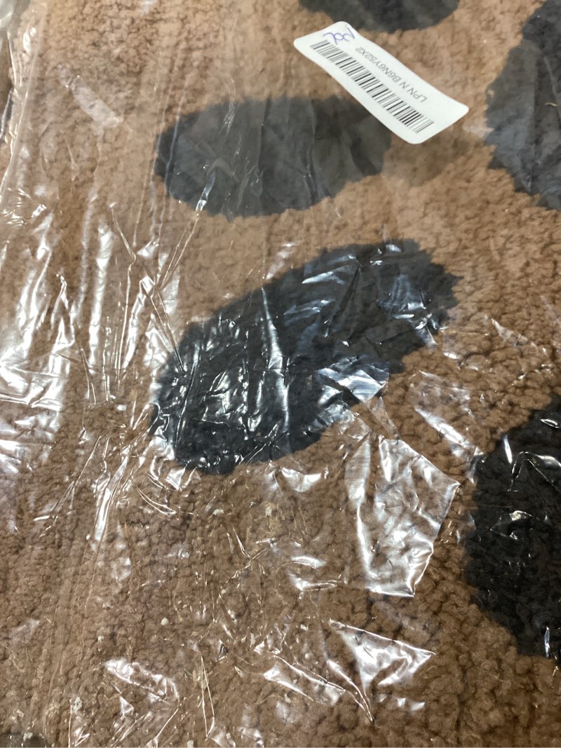 Condition photo showing Good Condition for rug 