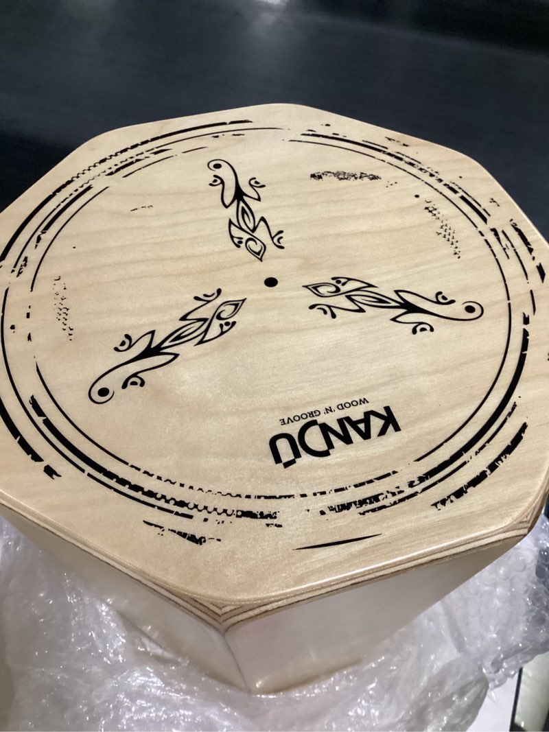 Kandu - The 13'' Cajonga The perfect combination of Conga and Cajon, fun and funky sound that somehow fits whatever kind of music you want to play. (Natural Wood