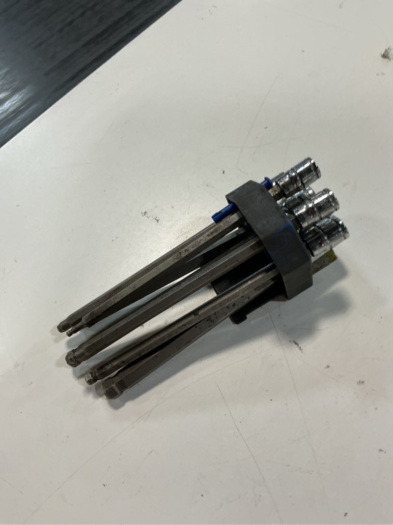 Condition photo showing Good Condition for kobalt 7-piece 1/4-in; 3/8-in drive set hex bit driver socket set