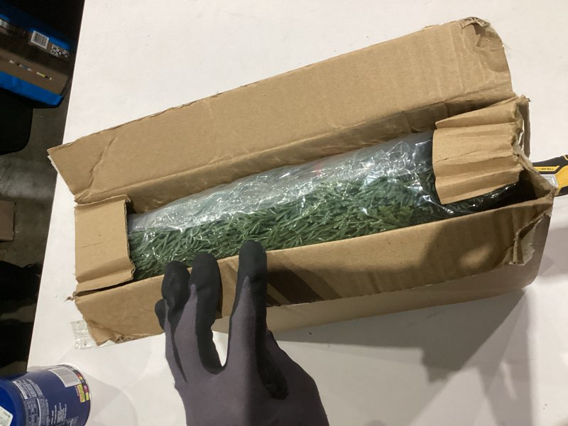 Condition photo showing Good Condition for 6FT Artificial Cedar Christmas Garland for Mantle Christmas Decorations Real Touch Realistic Greenery Faux Pine Garlands for Xmas Home Decoration Fake Winter Indoor Outdoor Garland Door Decor Red Fruit With Pine Cone 6FT