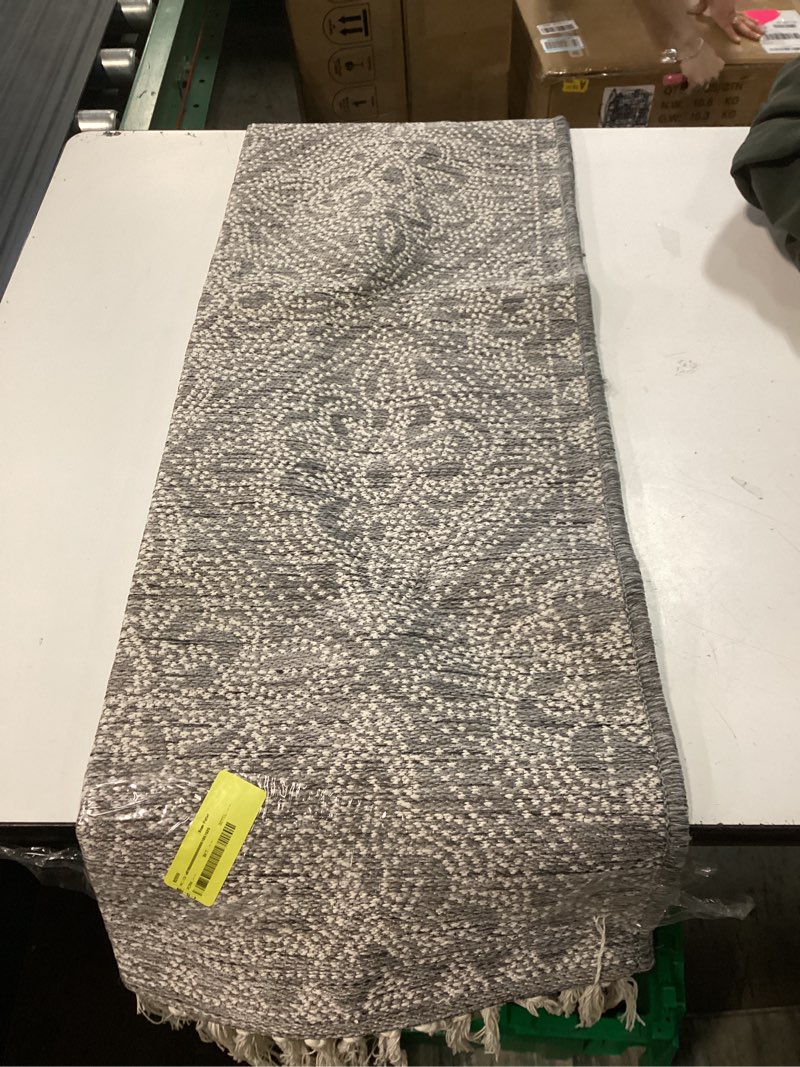 Condition photo showing Good Condition for mainstays grey medallion non-skid indoor 27" x 45" accent rug with fringe - grey/ivory