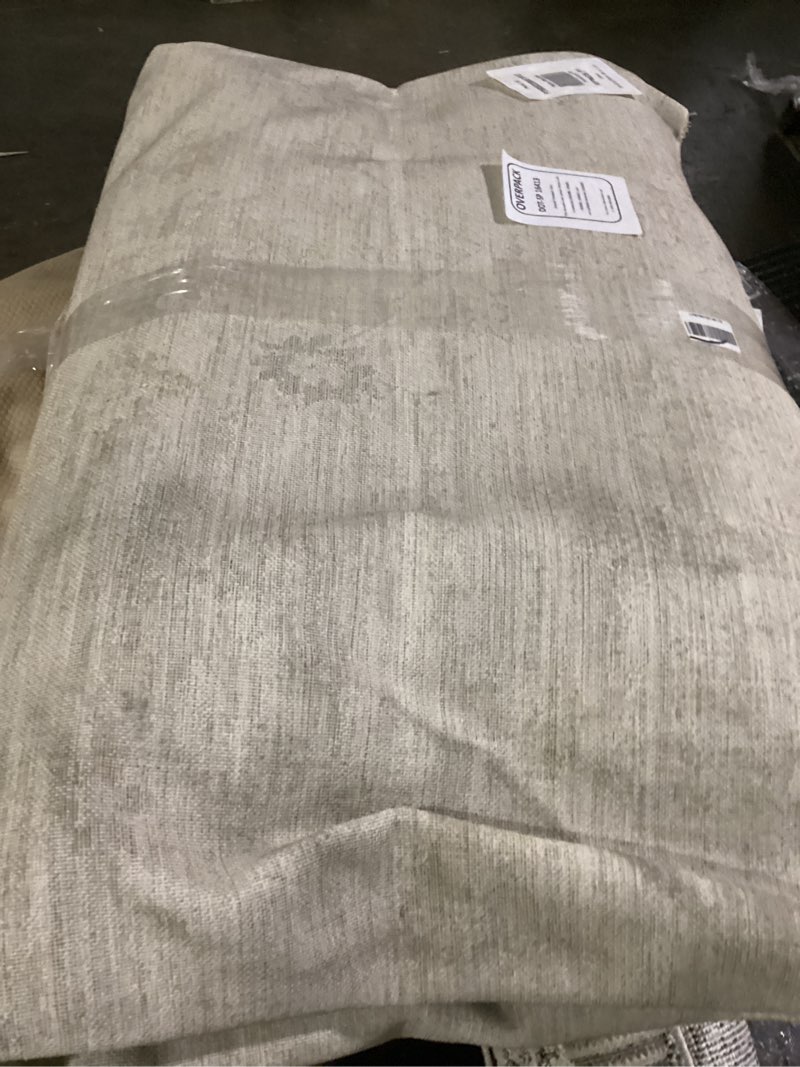 Condition photo showing As Is for loloi chris loves julia louisa collection loi-01 oatmeal/stone 2'-3" x 3'-10", .38" pile height, accent rug oatmeal / stone 2'3" x 3'10" (rectangular)
