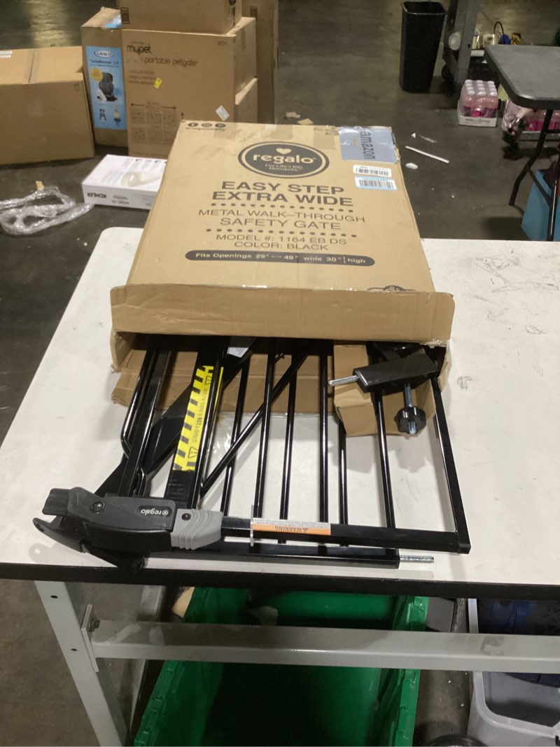 Condition photo showing Good Condition for REGALO EXTRA WIDE SAFETY GATE Black 29-49"W x 30"H