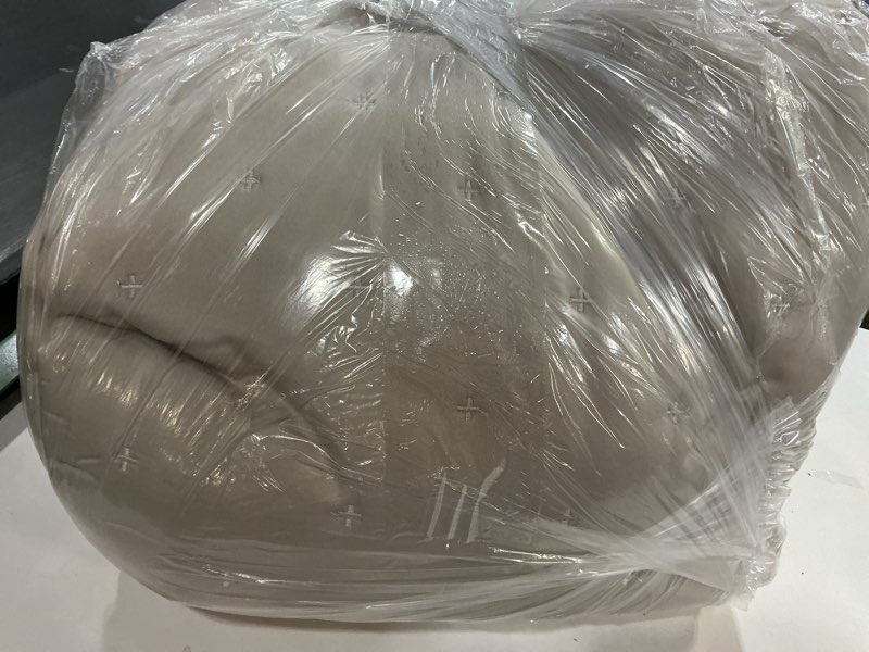 Condition photo showing Good Condition for quince bamboo dream quilt without sham set king/cal king
