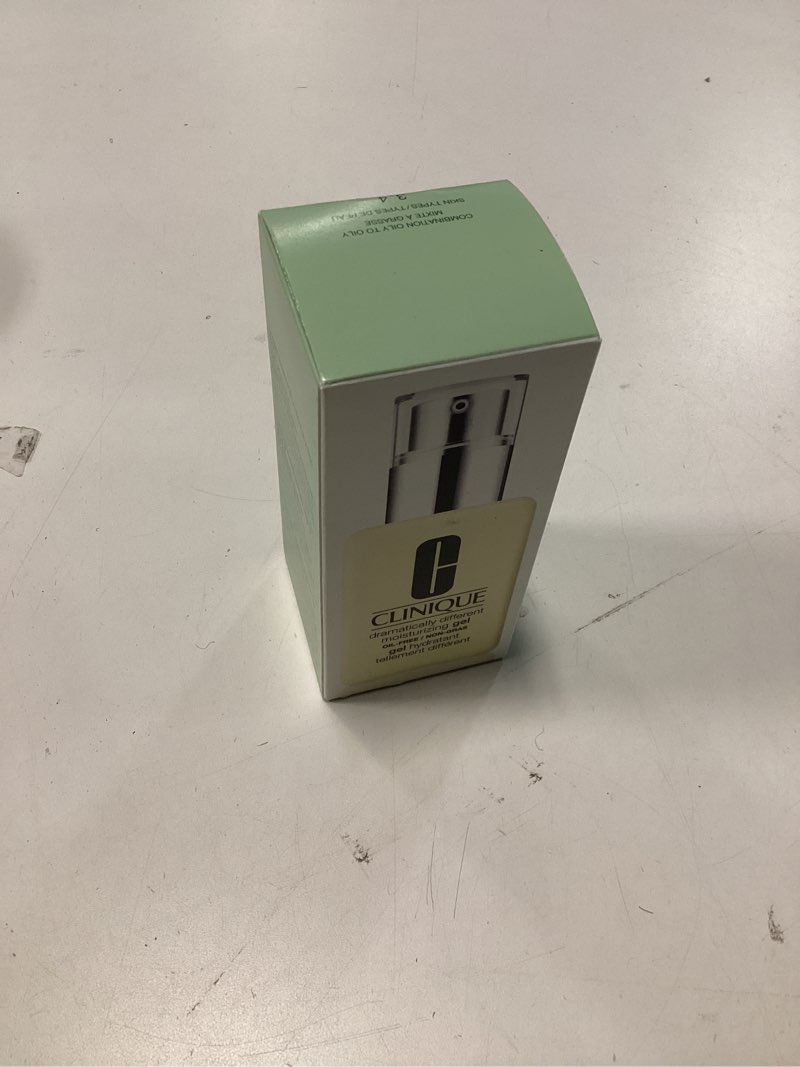 Condition photo showing New/Like New for Clinique 3-Step Dramatically Different Moisturizing Oil Free Gel For Combination Oily to Oily Skin Types
