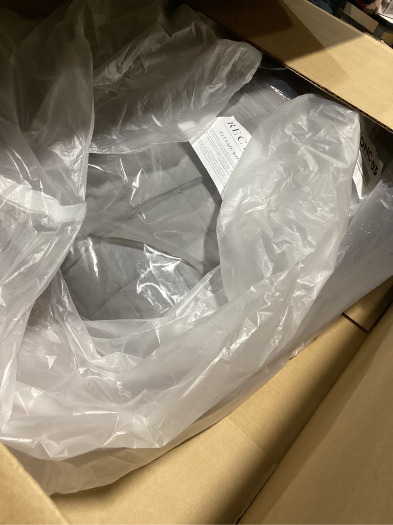 Condition photo showing Good Condition for RECYCO Luxury Velvet Quilt Set King Size, Lightweight Velvet Comforter Set, Oversized Bedspread Coverlet Quilted Bedding Set, with 2 Matching Pillow Shams, for All Season, Gray King/Cal King (108" x 92") Gray