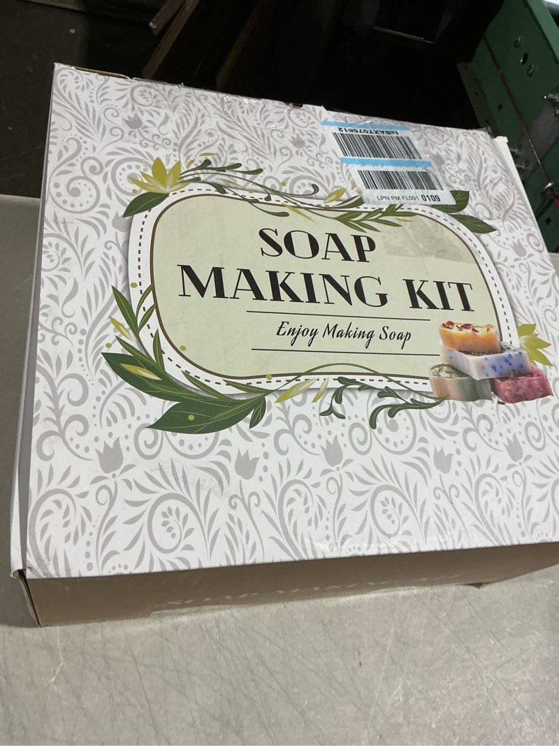Condition photo showing New/Like New for soap making kit for beginners | 6lbs melt & pour soap base - shea butter, clear glycerin & goat milk, all-in-one soap kit w/molds, fragrances, colors, soap making tools & supplies for adults (deluxe)