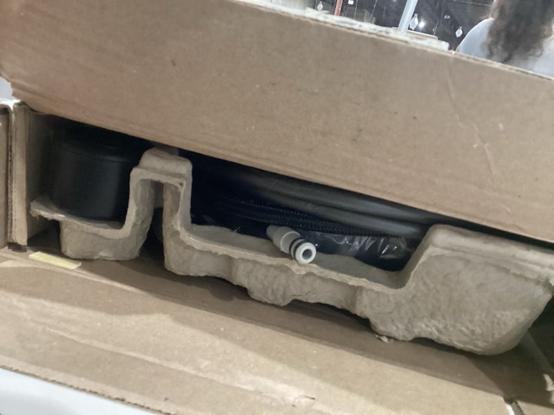 Condition photo showing New/Like New for delta boyd brushed gold kitchen faucet with pull down sprayer and soap dispenser, modern single hole kitchen sink faucet, single handle, champagne bronze 19893z-czsd-dst