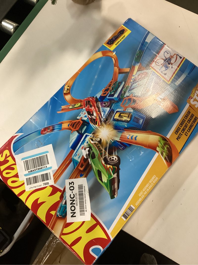 Condition photo showing New/Like New for Hot Wheels Track Set with 1:64 Scale Toy Car, 4 Intersections for Crashing, Powered by a Motorized Booster, Criss-Cross Crash Track (Amazon Exclusive) Crash Set