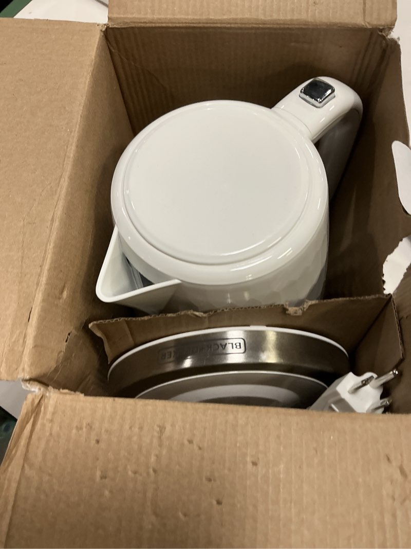 Condition photo showing Good Condition for BLACK+DECKER 1.7L Cordless Electric Kettle, KE1560W, Premium Texture, Water Window, Rapid Boil, Auto Shutoff, White
