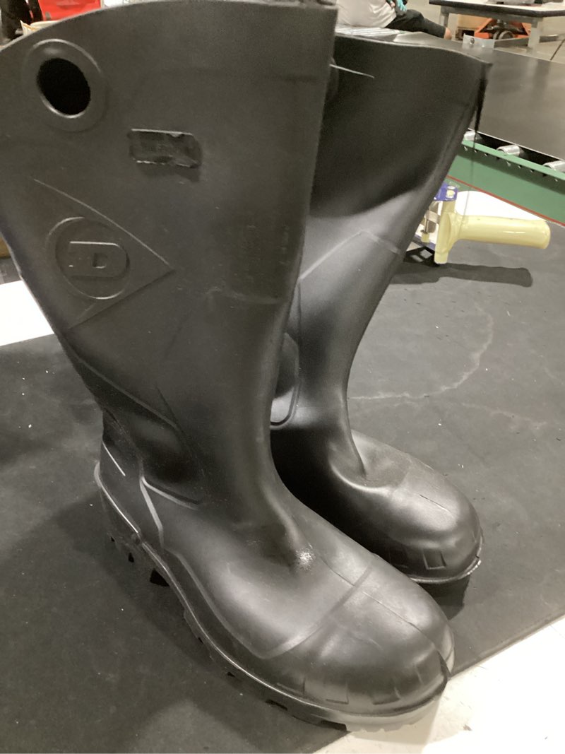 Condition photo showing New/Like New for (size 7) chesapeake 8677600.07 rubber boots, steel toe, unisex, size 7, 14 in boot, pvc, black