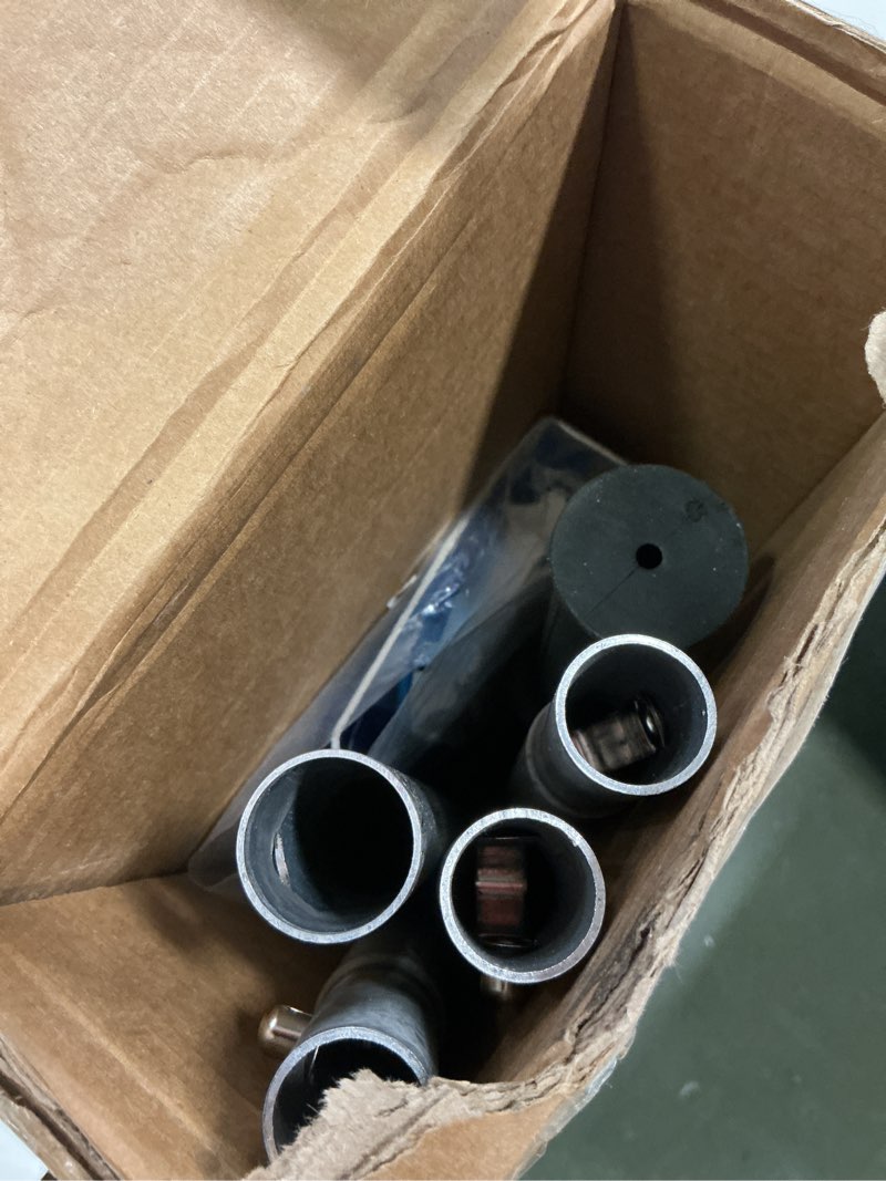 Condition photo showing As Is for Snow Roof Rake, 4.8-20Ft Extendable with 26'' Wide Blade and Wheels, Aluminum Telescoping Snow Removal Tool with 5-Section Tube and Anti-Slip Handle, for House Roof, Clearing Trucks, Leaves, Debris