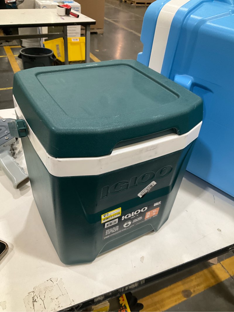 Condition photo showing Good Condition for igloo cool 18 cans/12 qt transformative hard-sided cooler - teal/white