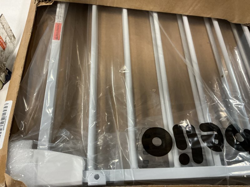 Condition photo showing Good Condition for babelio 29.7-46.5" no bottom bar baby/dog gate for stairs, house and doorways, auto close safety pet gates with large walk thru door, hardware mount, white boundless - white 29.7-46.5"w x 28"h