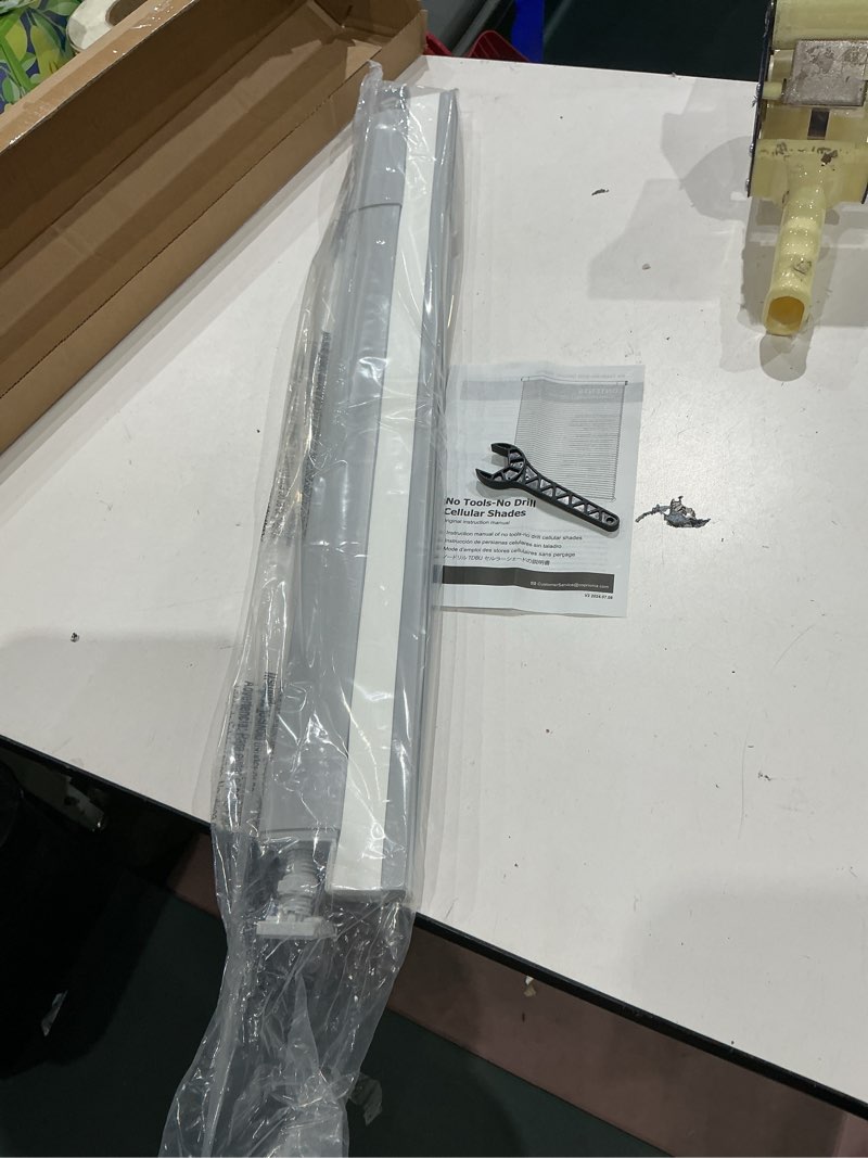 Condition photo showing Good Condition for no drill no tools cellular shades for windows, top down bottom up honeycomb blinds, blackout cordless window blinds for indoor windows, easy to install,blackout-grey41.5" w x 80" h