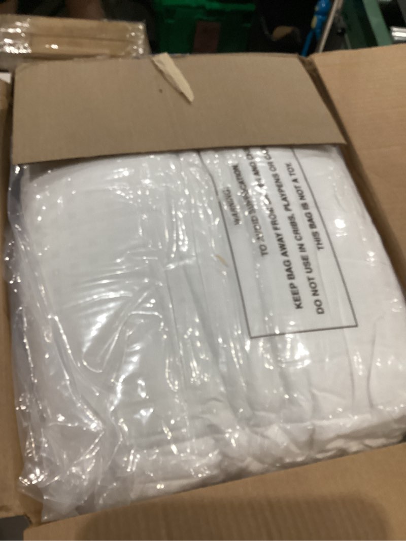 Condition photo showing New/Like New for EASELAND King Size Mattress Pad Pillow Top Mattress Cover Quilted Fitted Mattress Protector Cotton 8-21" Deep Pocket Cooling Topper (78x80 Inches, White) White King