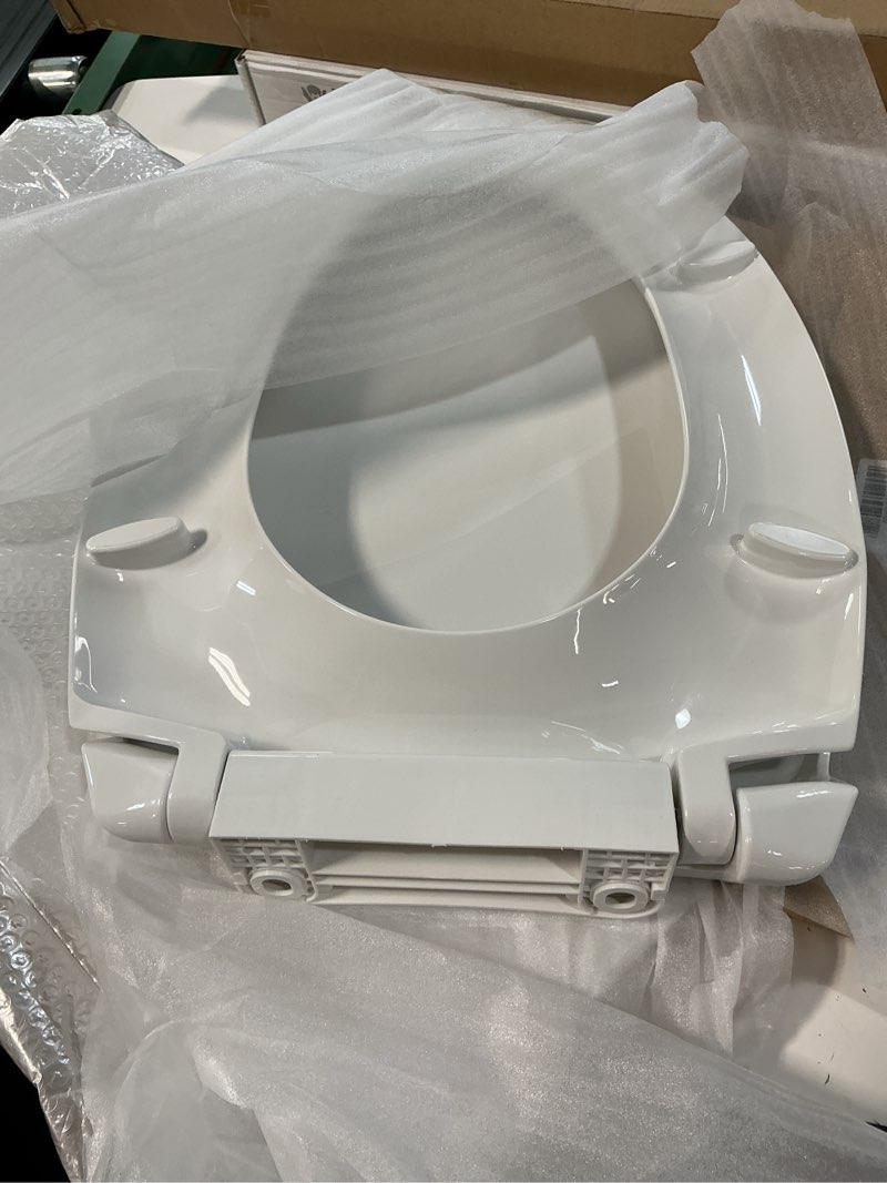 Condition photo showing Good Condition for traditional elongated softclose toilet seat,compatible with toto ss114/ss115/ss154/ss204/ss224,toilet seat replacement with 2-pack toilet bolts and nuts,cotton white