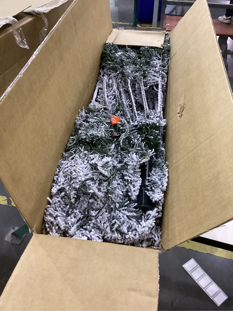 6 FT Prelit Snow Flocked Christmas Tree, Artificial Spruce Christmas Tree with 250 Warm White LED Li