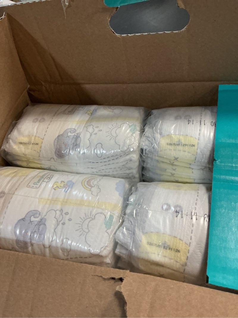 Condition photo showing New/Like New for pampers swaddlers active baby diapers enormous pack - size 2 - 148ct