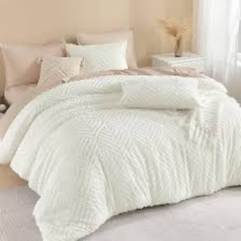 Litanika Oversized Queen Comforter Ivory, 3 Pieces Tufted Boho Farmhouse Bedding Comforter Set, Ligh