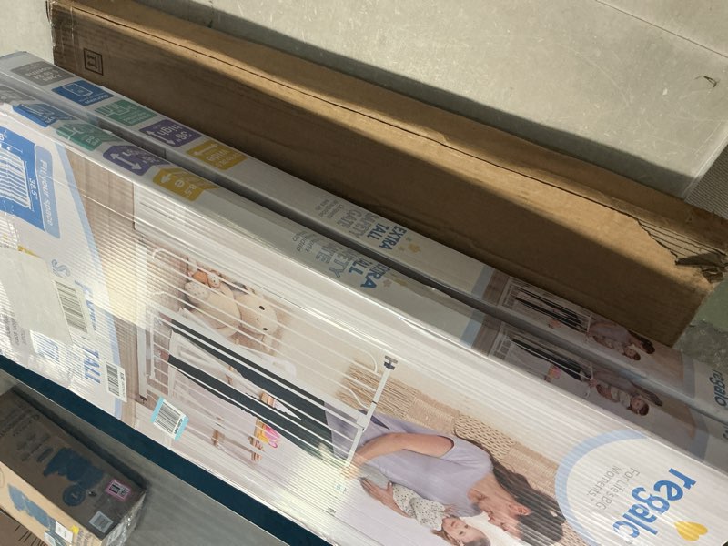 https://lotting-media.assets.bidfta.com/lotting_8beca3a8-e732-40ef-ac52-9a5d7694dad0