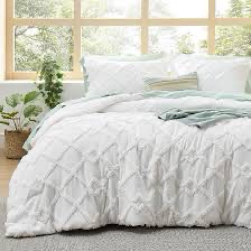 MR&HM Farmhouse Comforter Set King 7 Pieces, White Tufted Boho Beddding Sets, Bed in a Bag with 1 Co