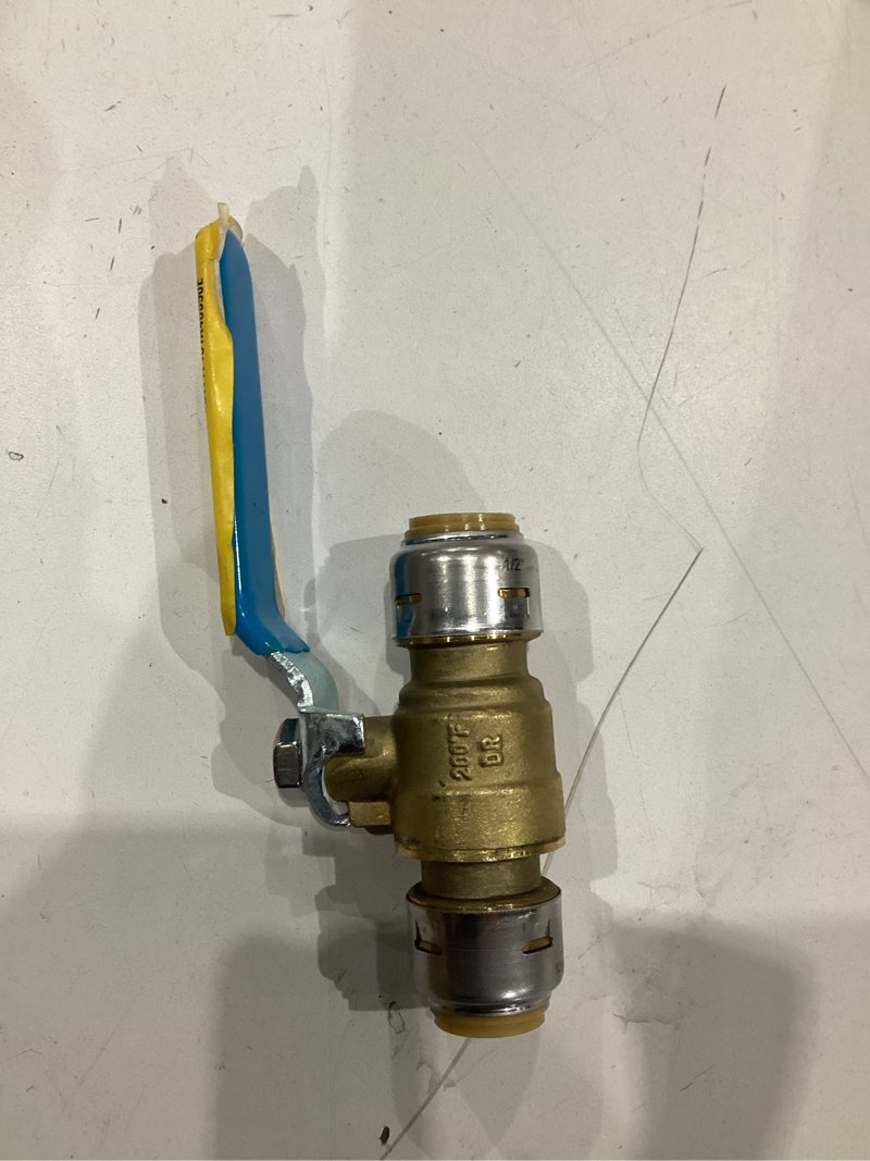 Condition photo showing Good Condition for 1-pack hesun 1/2 inch fip threaded ball valve, brass full port shut-off valve,1/2" female npt x 1/2" female npt, 600 wog (water, oil and gas),red(valve034) 1/2 inch,1 pack fip,red